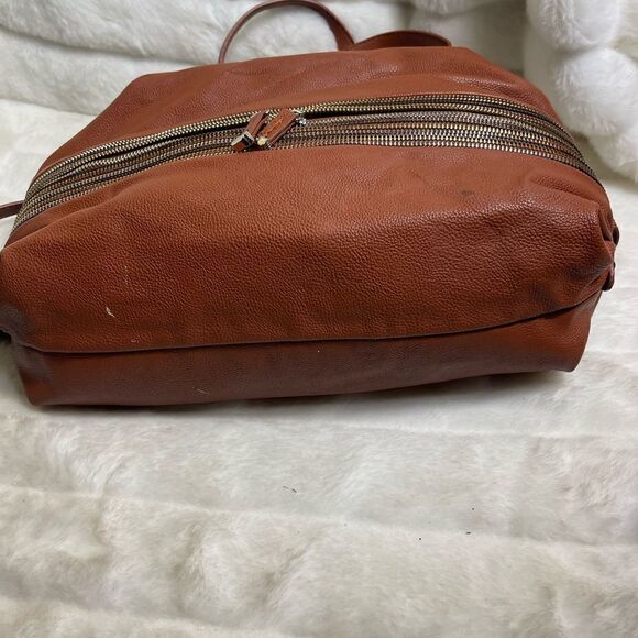 Big Buddha brown vegan zippered Satchel/shoulder bag gold tone hardwares. - Picture 12 of 14